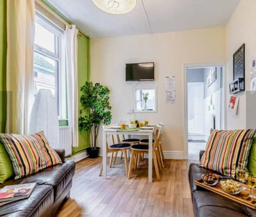 Gosford Apartment Coventry Buitenkant foto