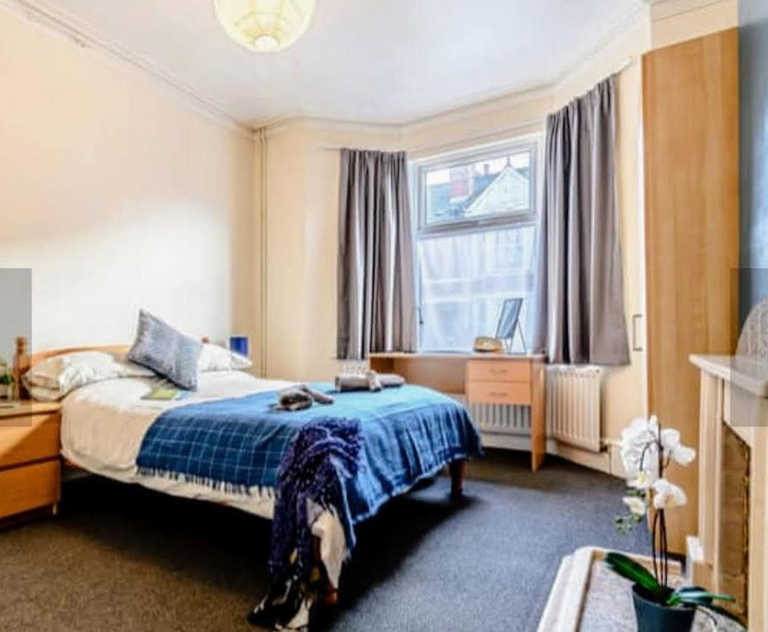 Gosford Apartment Coventry Buitenkant foto