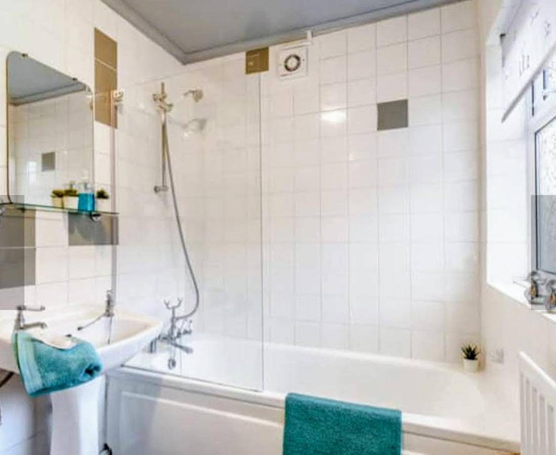 Gosford Apartment Coventry Buitenkant foto