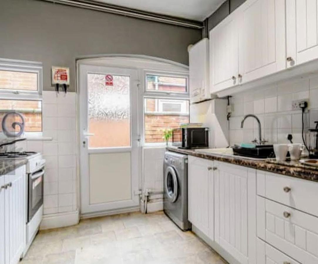 Gosford Apartment Coventry Buitenkant foto